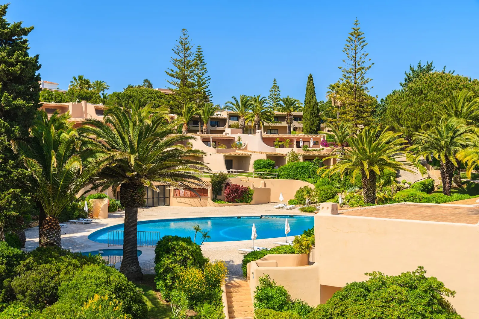 Condominium Management — Bloom Living, Algarve