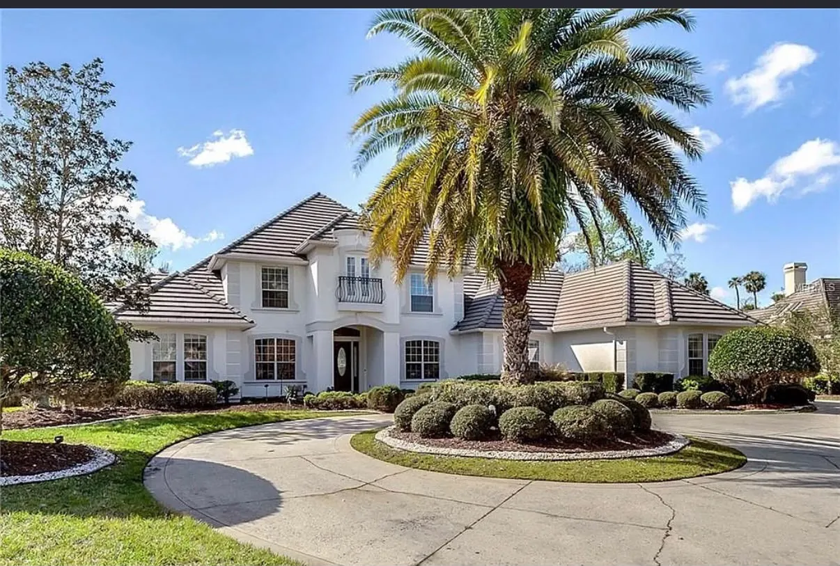 Entrance and landscaping of a private residence — Florida project